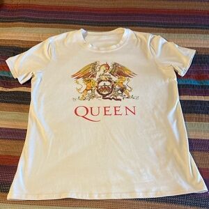 ⭐️QUEEN Graphic Tee Size XL Women